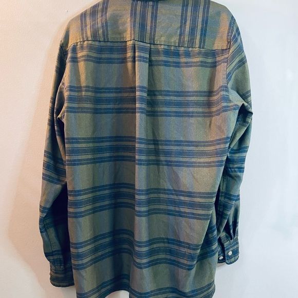 The North Face Plaid Button Up Size Large - Picture 7 of 7